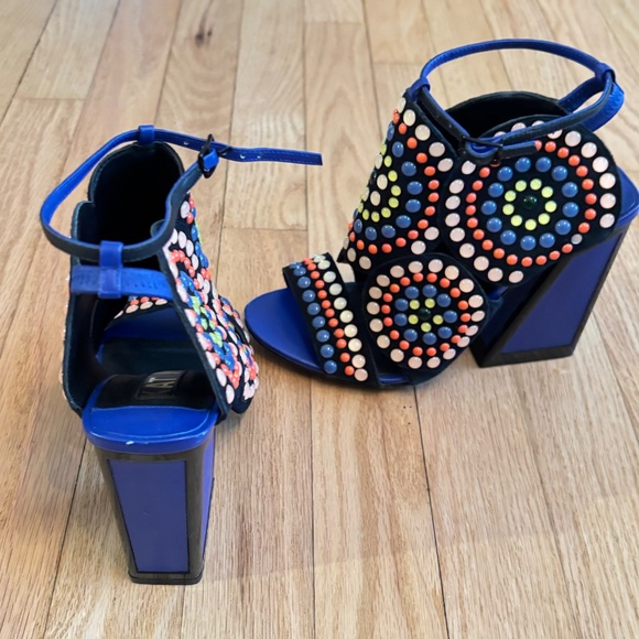 Summer shoes for great occasions. - Picture 2 of 3